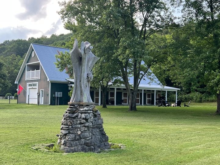 Creekside Barn at Valhalla Farms
