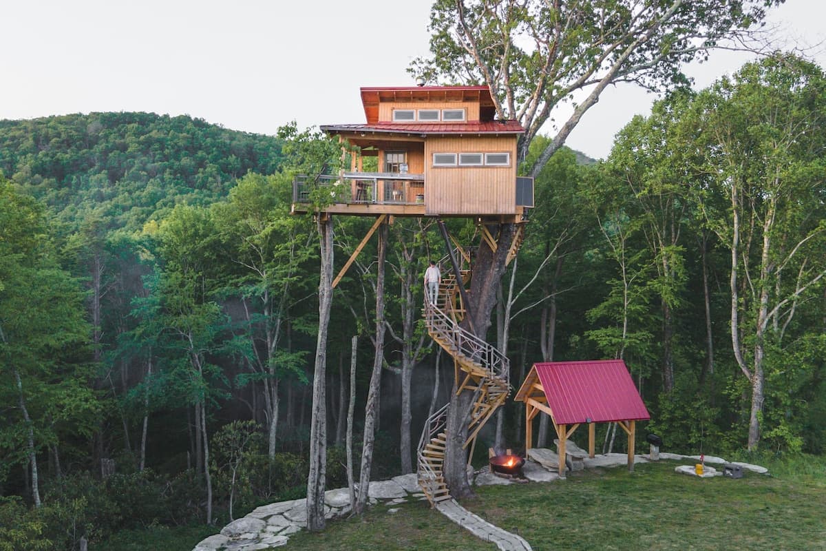 BaseCamp TreeLoft