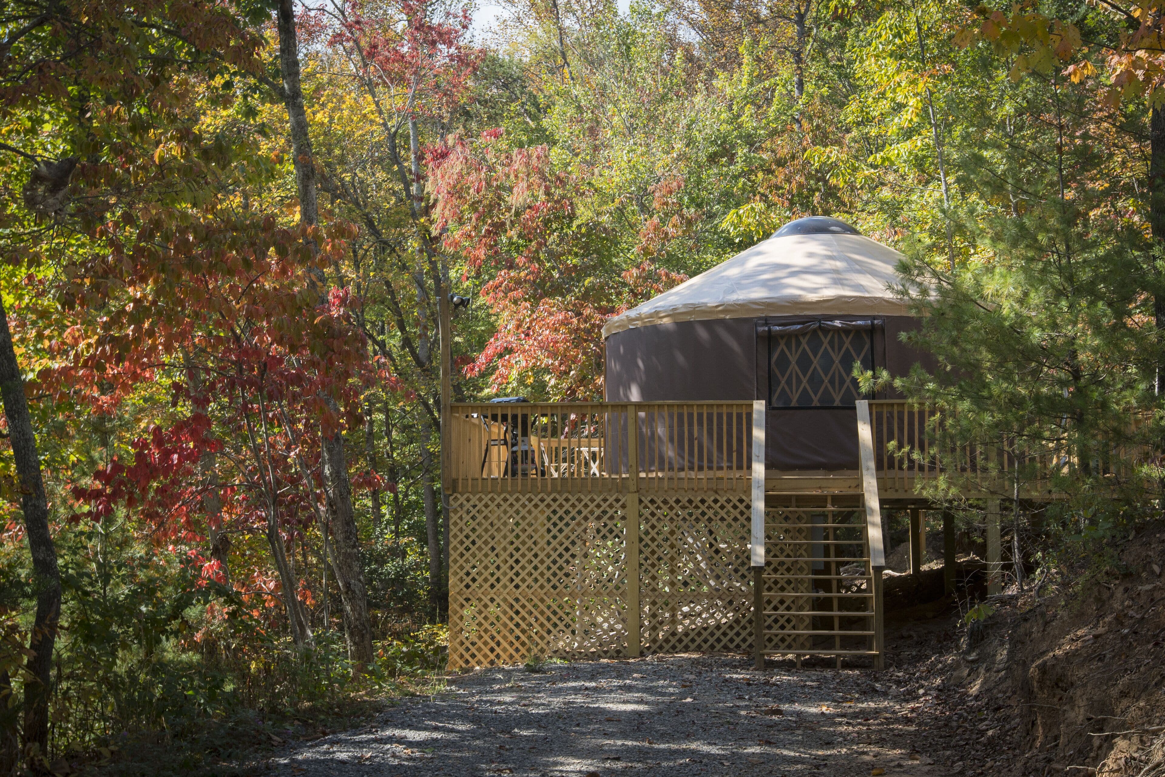 Secluded Yurt on the Blue Ridge Pkwy — Hot Tub