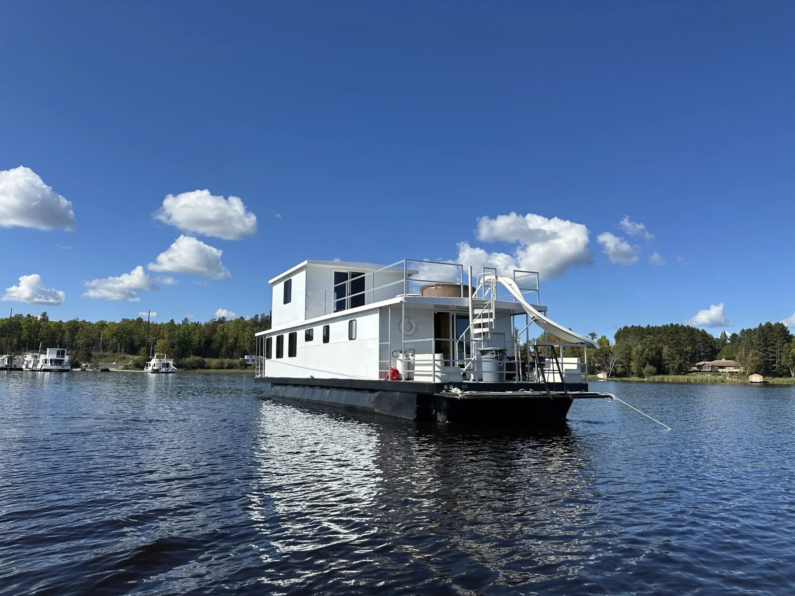 Lake Vermilion Houseboat