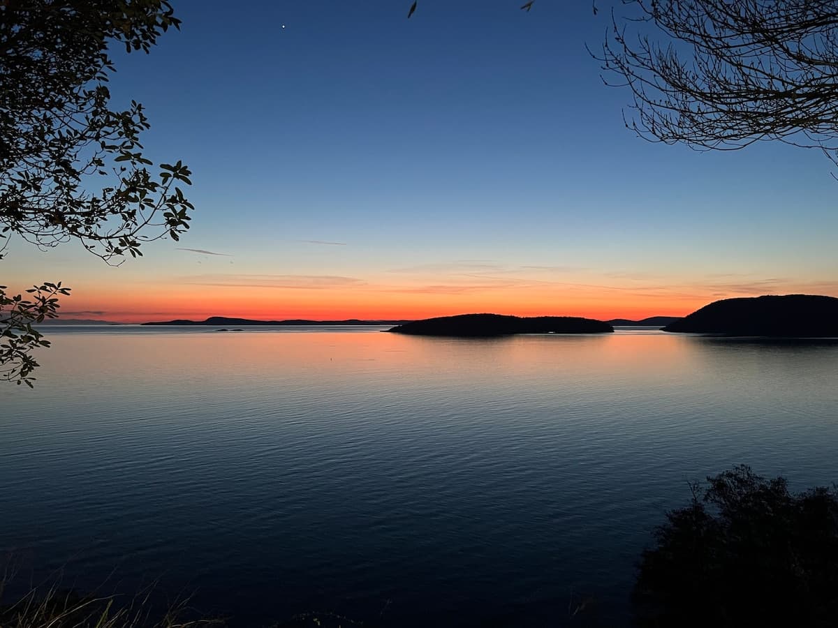 Lighthouse with Hot Tub — San Juan Islands Views