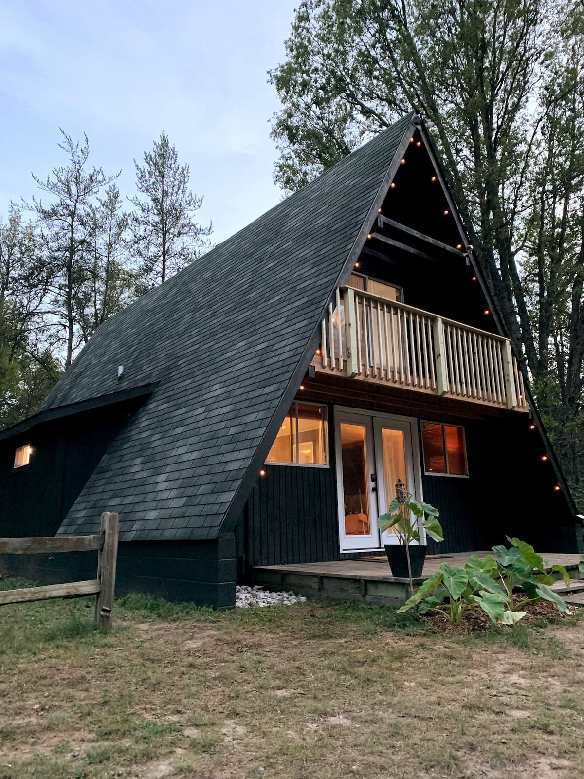 Secluded A-Frame Loft — Lincoln Hills Trail