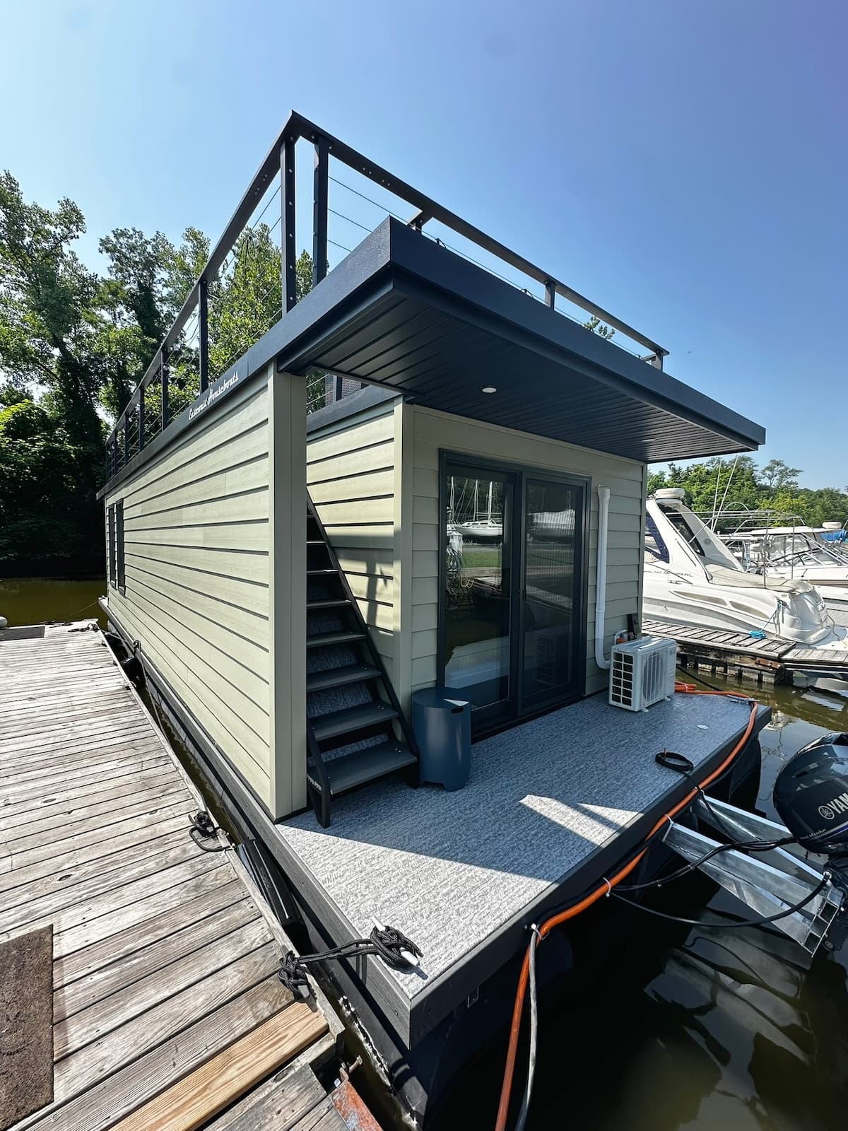 Noa's Ark Float-House on the Hudson