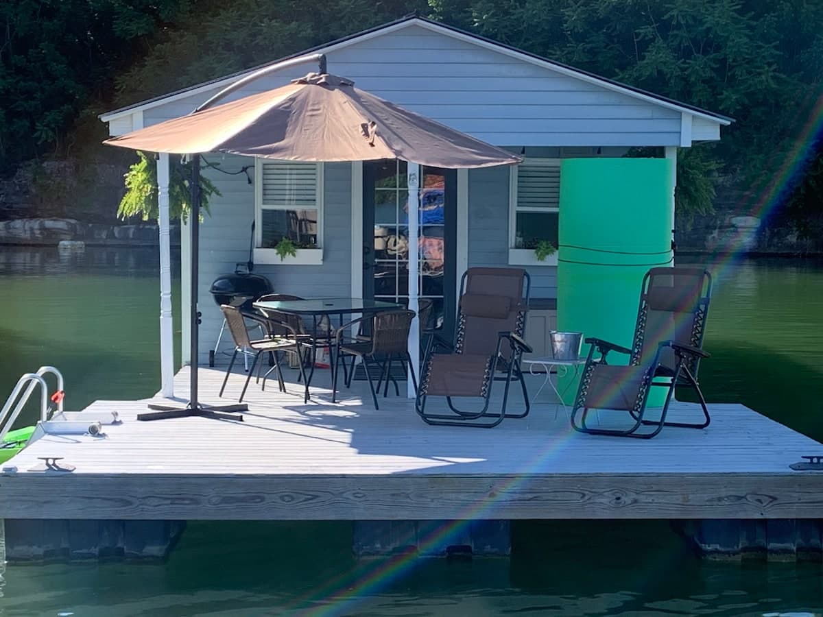 Kimbo's Kabin — Norris Lake Houseboat