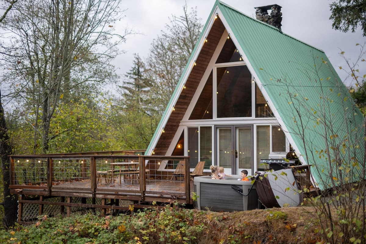 PNW A-Frame — Hot Tub + Cascade Views