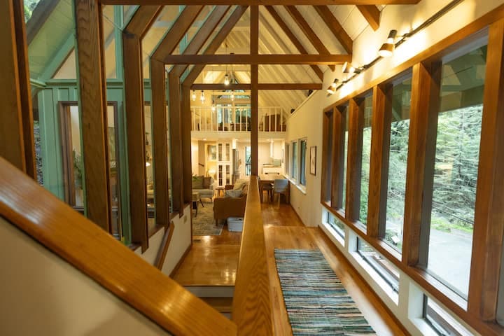 Redwood Treehouse Retreat Near Muir Woods