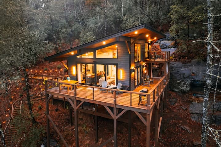 Modern Treehouse on the Toccoa — Waterfall + Hot Tub
