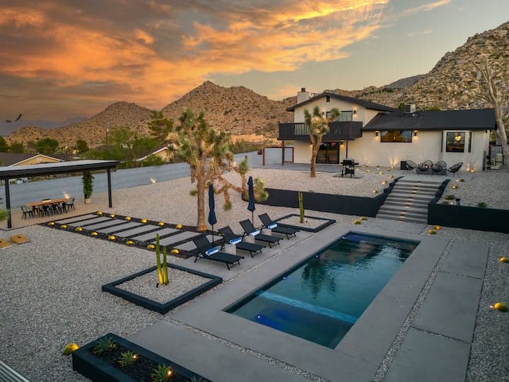 Majestic Luxury Retreat with Stargazing Dome